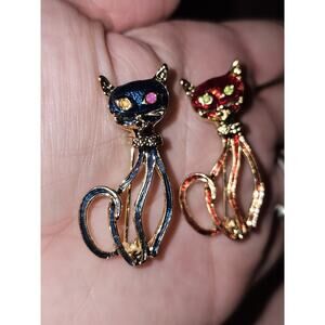 Vintage Set Of 2 Cat Brooch Retro Kitty One Missing Eye Stone